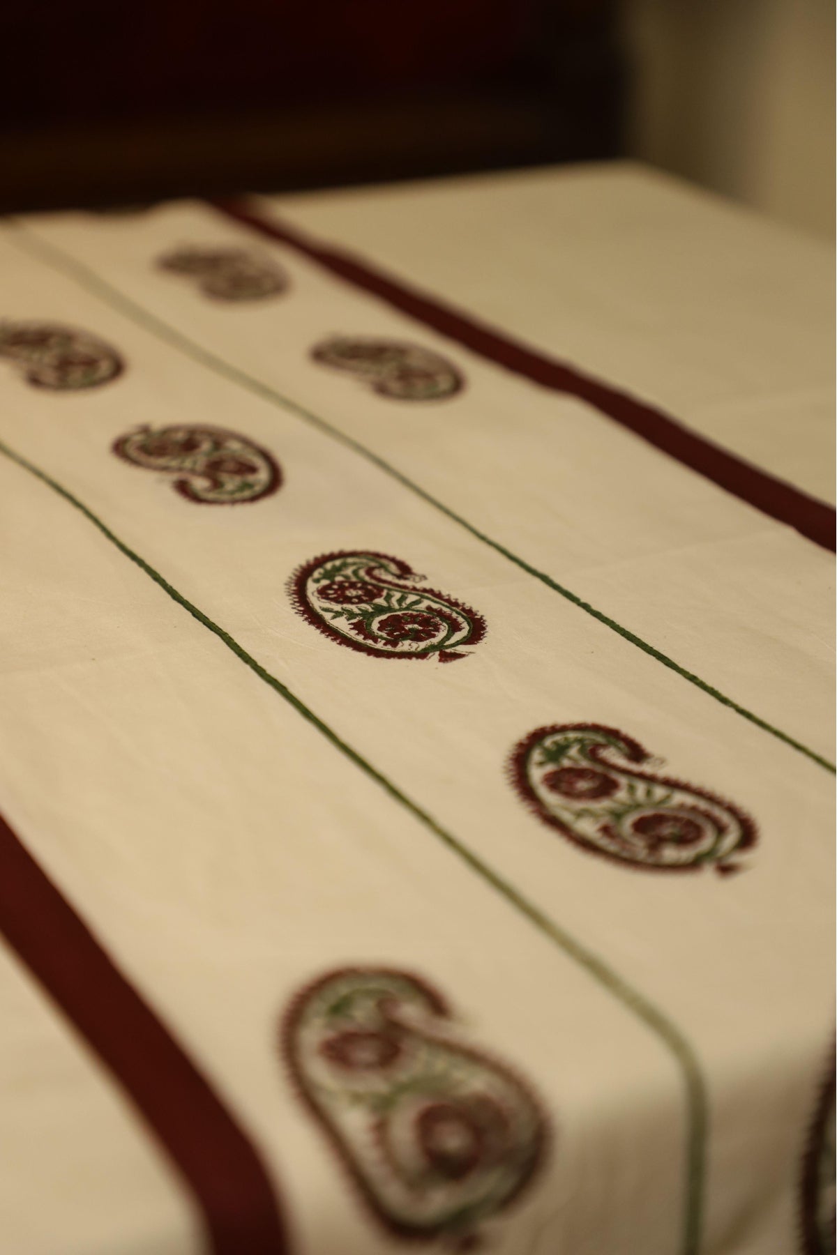 Wazir Heritage Yellow/White Paisely Table Runner