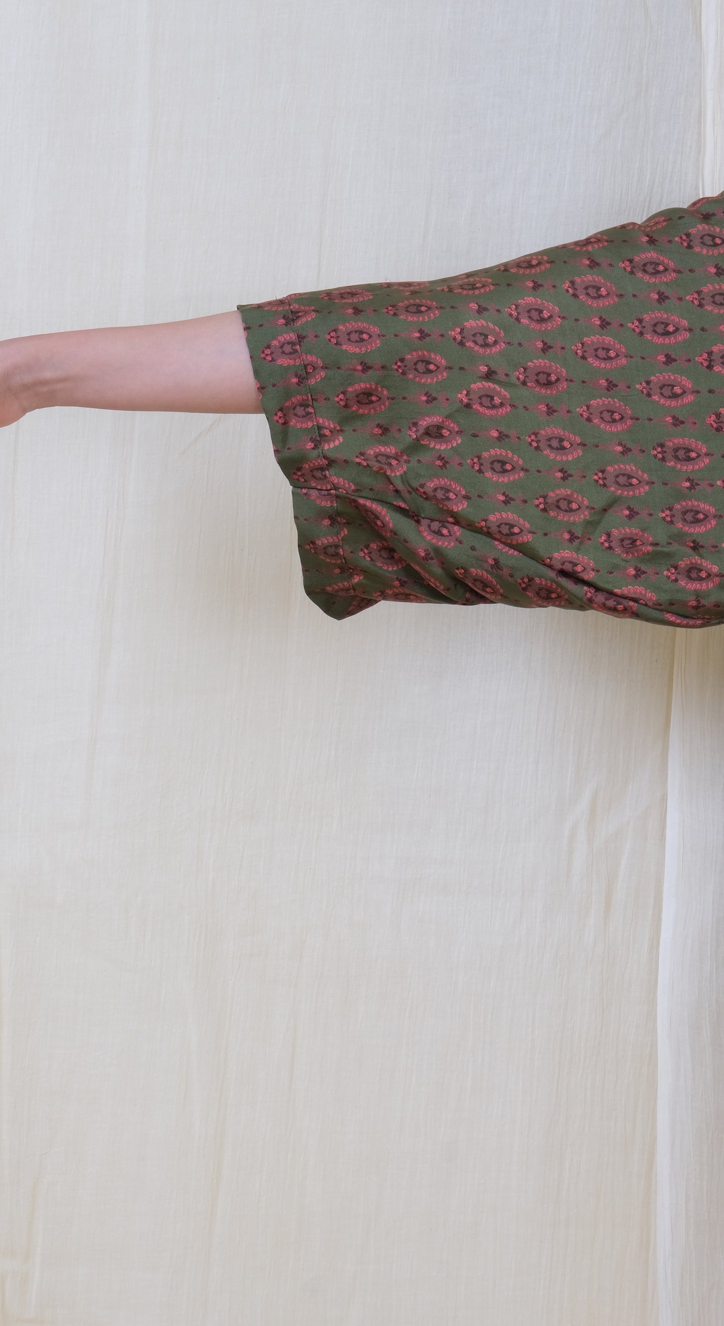 Unico Sage Silk Robe