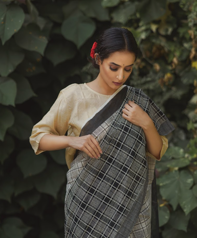 Off White Tussar Blouse With Wooden Button