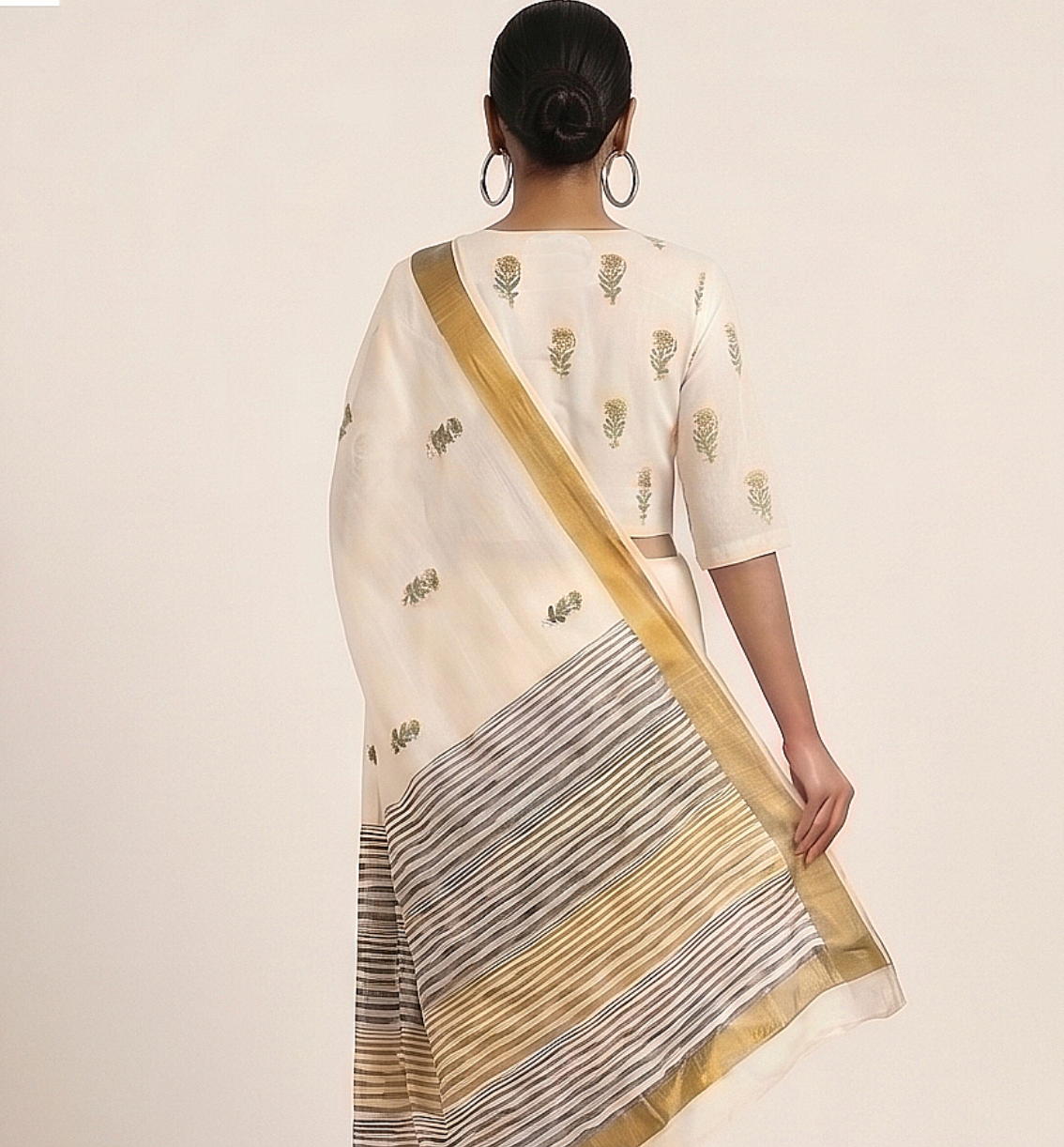Offwhite Floral Mughal Buti Blouse