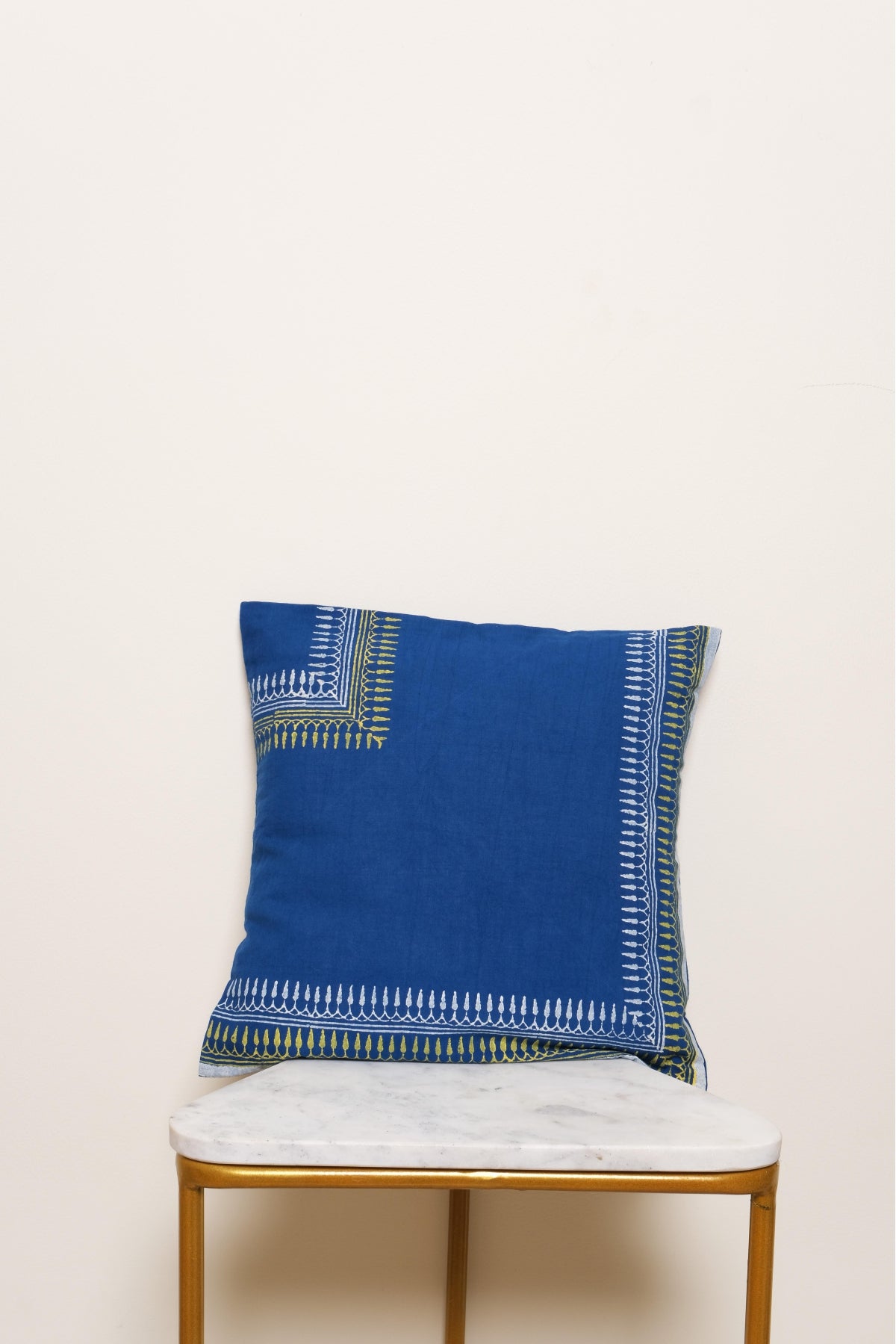 L- shaped BorderCushion cover 12*12(set of 2)