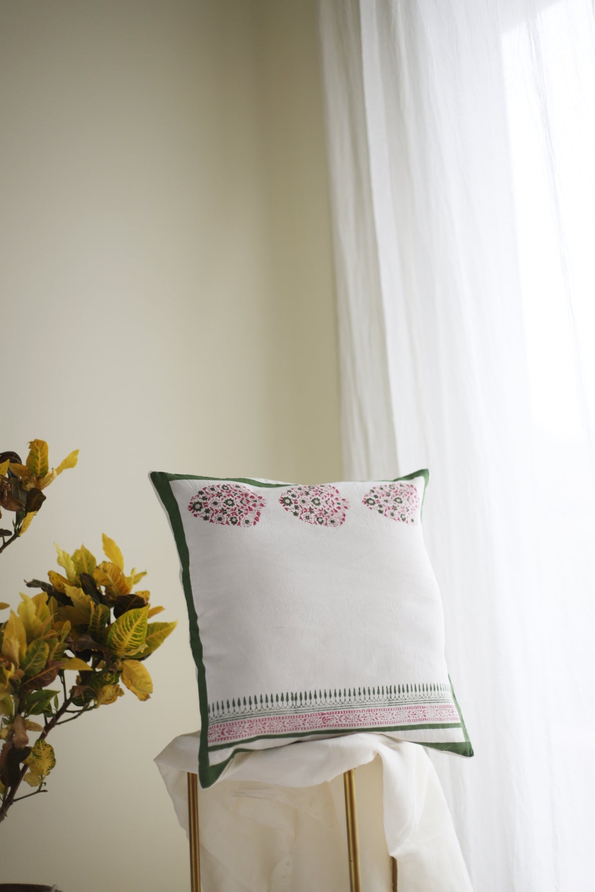 Triple Paisely Cushion Cover (Set of 2)