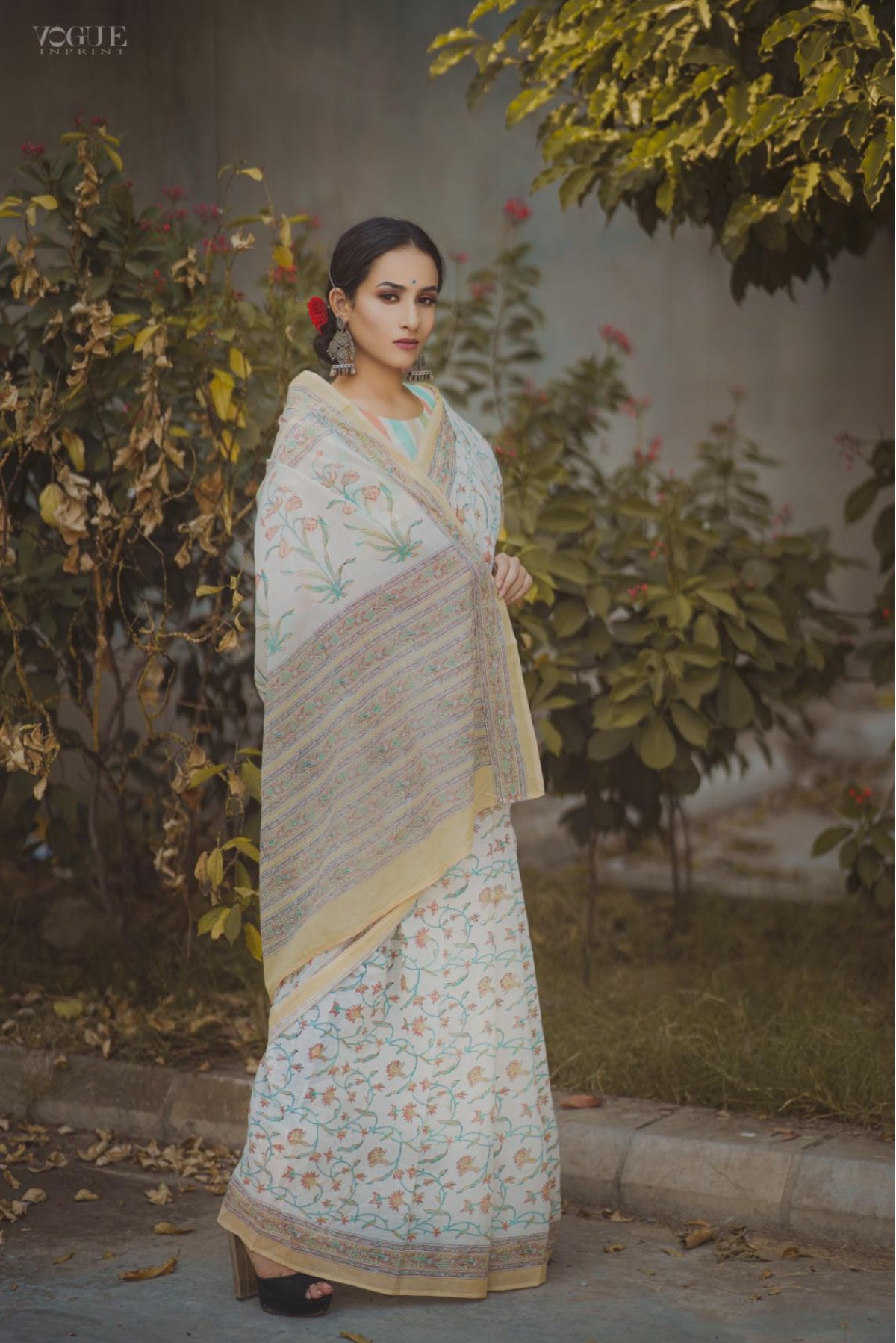 Handcrafted Cotton Hand Print White And Yellow Saree
