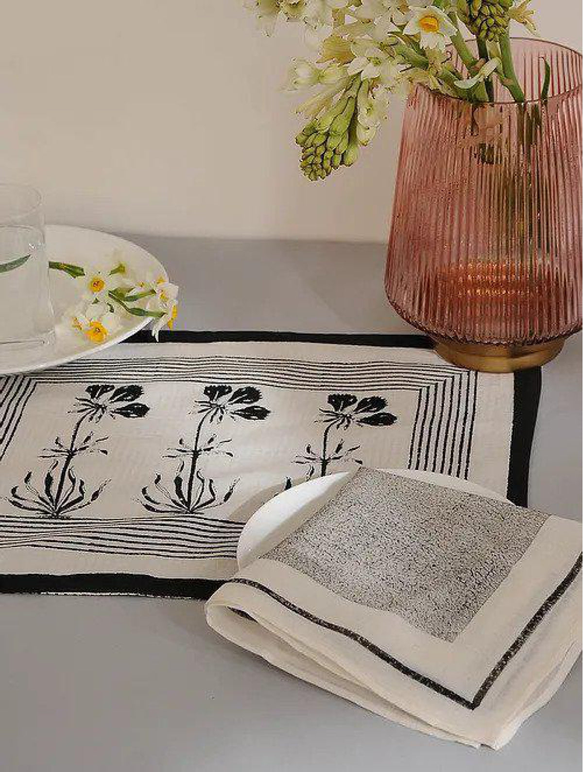 Black Patta Napkins (Set of 6)