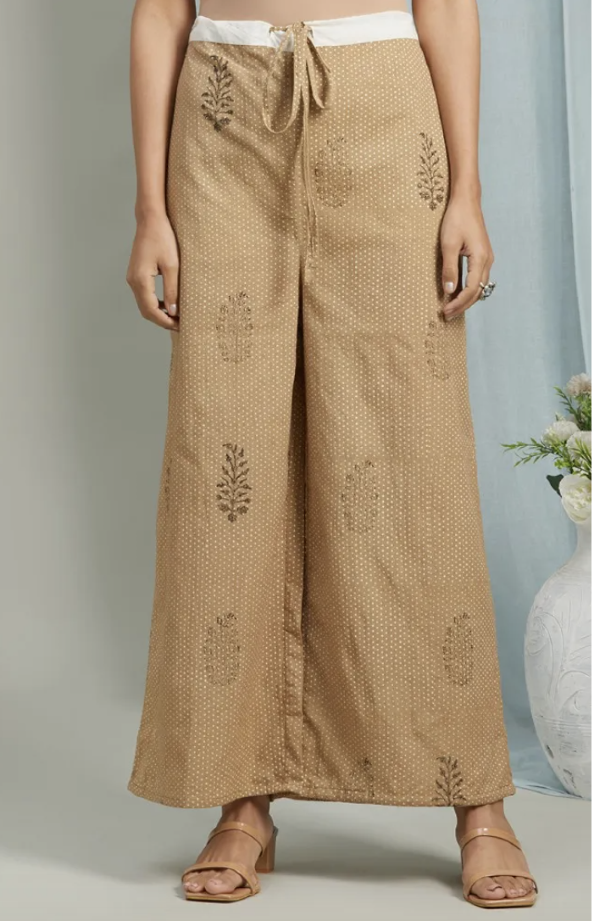 Brown Floral Buta Kurta & Pants