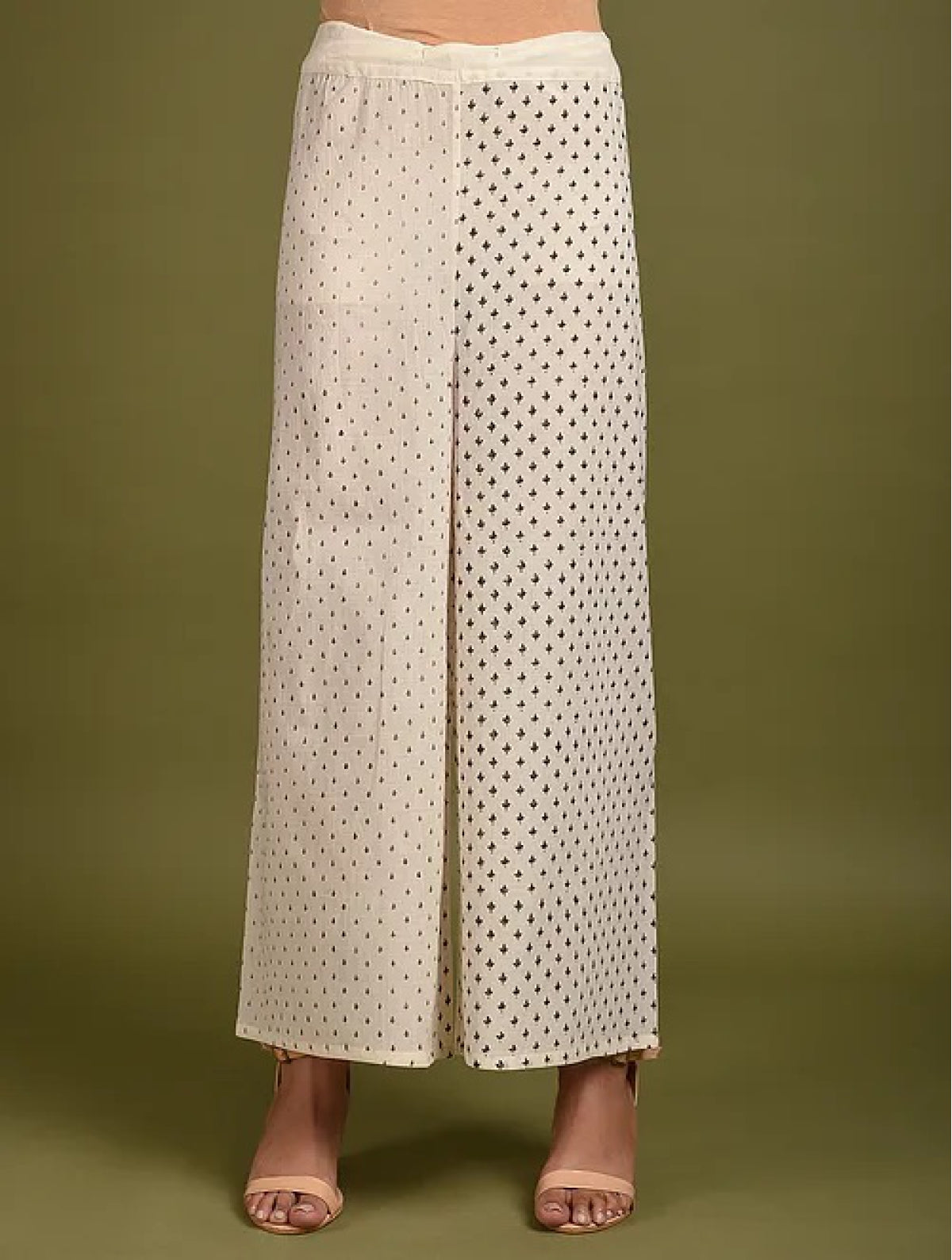 Jaal and Stripe White Kurta, Pants & Dupatta