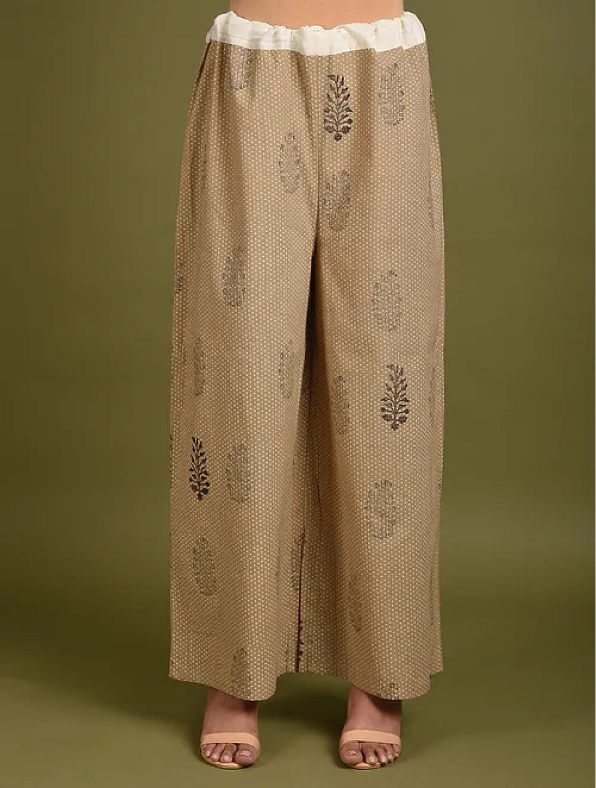 Jaal and Floral Buta Brown Kurta & Pants