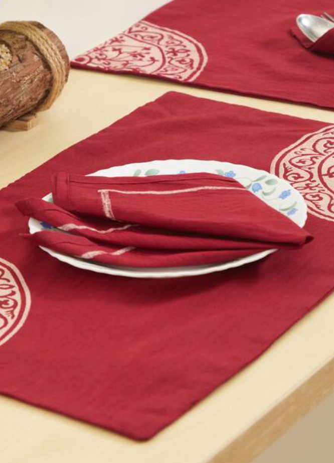 Rangoli Half Maroon Dyed Table Mat Sets with Napkins