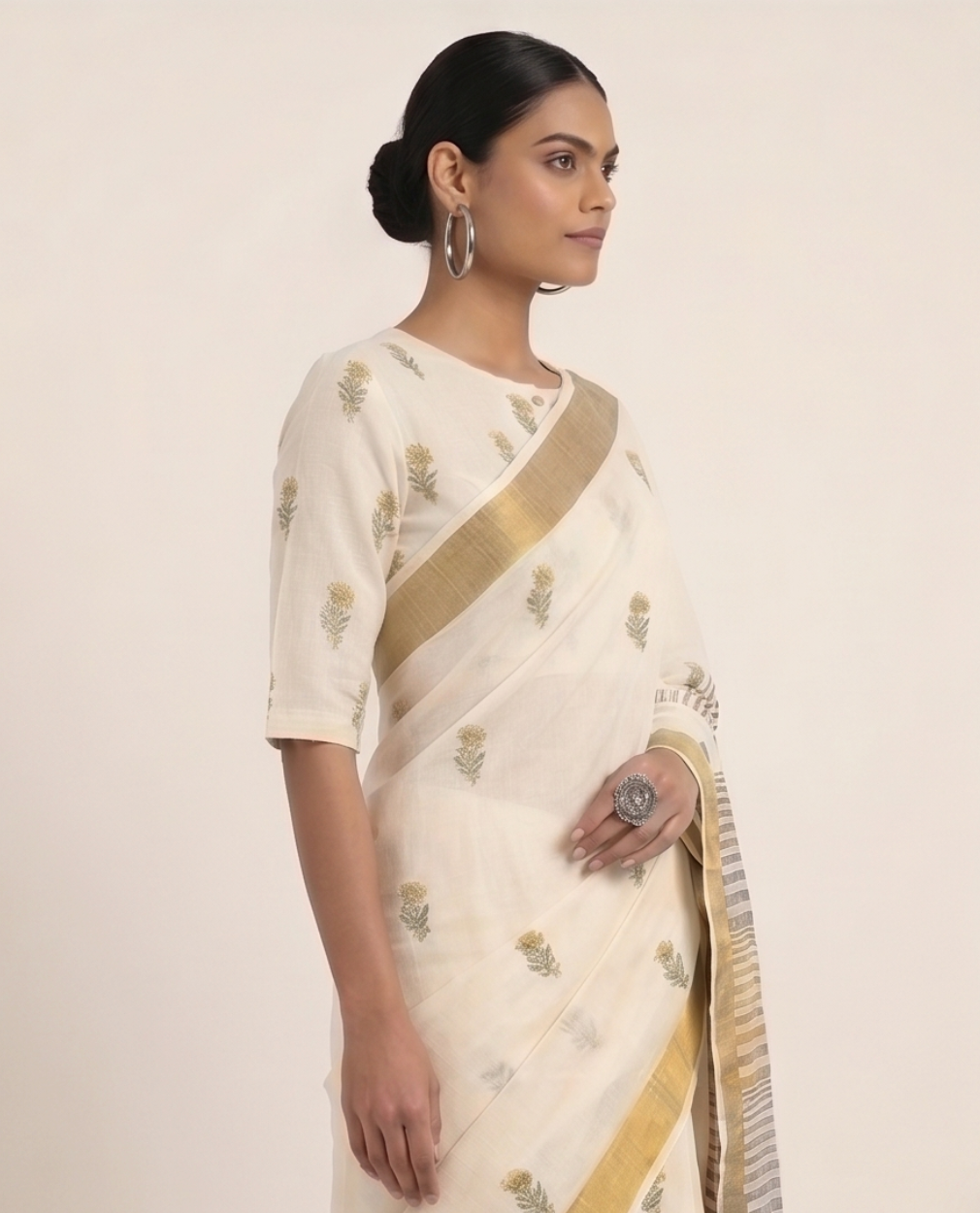 Offwhite Floral Mughal Buti Blouse