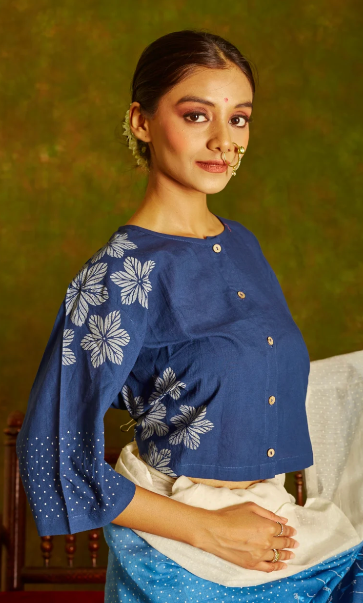 Noori Chanderi Ombre Saree with Indigo Blouse (Set of 2)