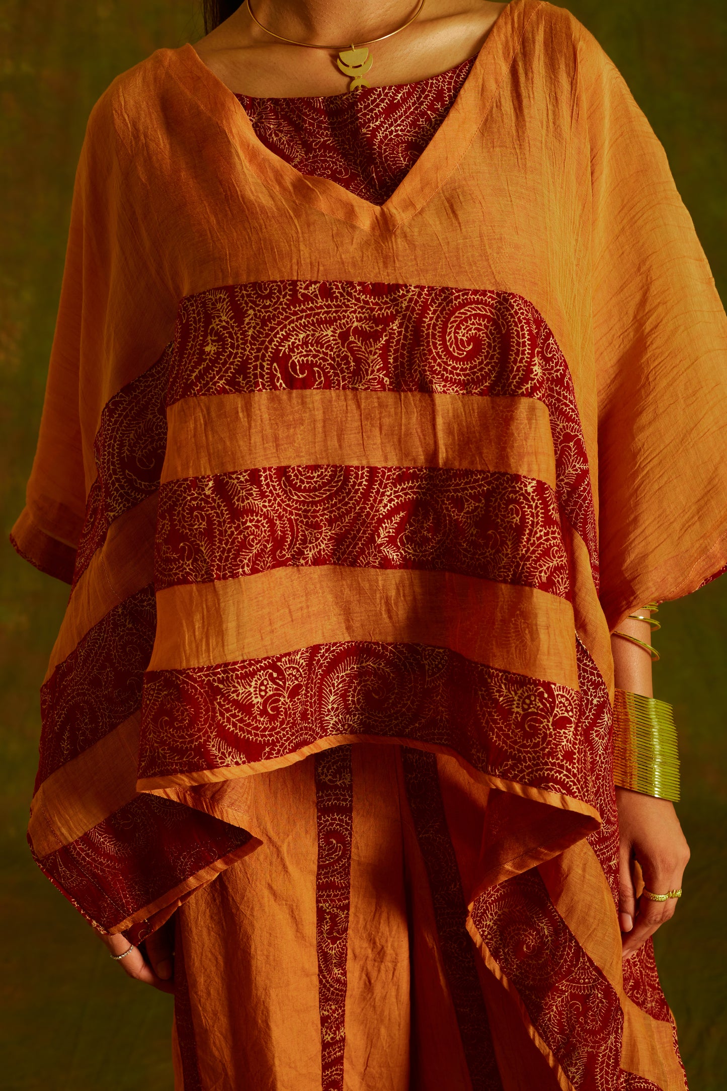 Jashan Rayi Chanderi Kaftan