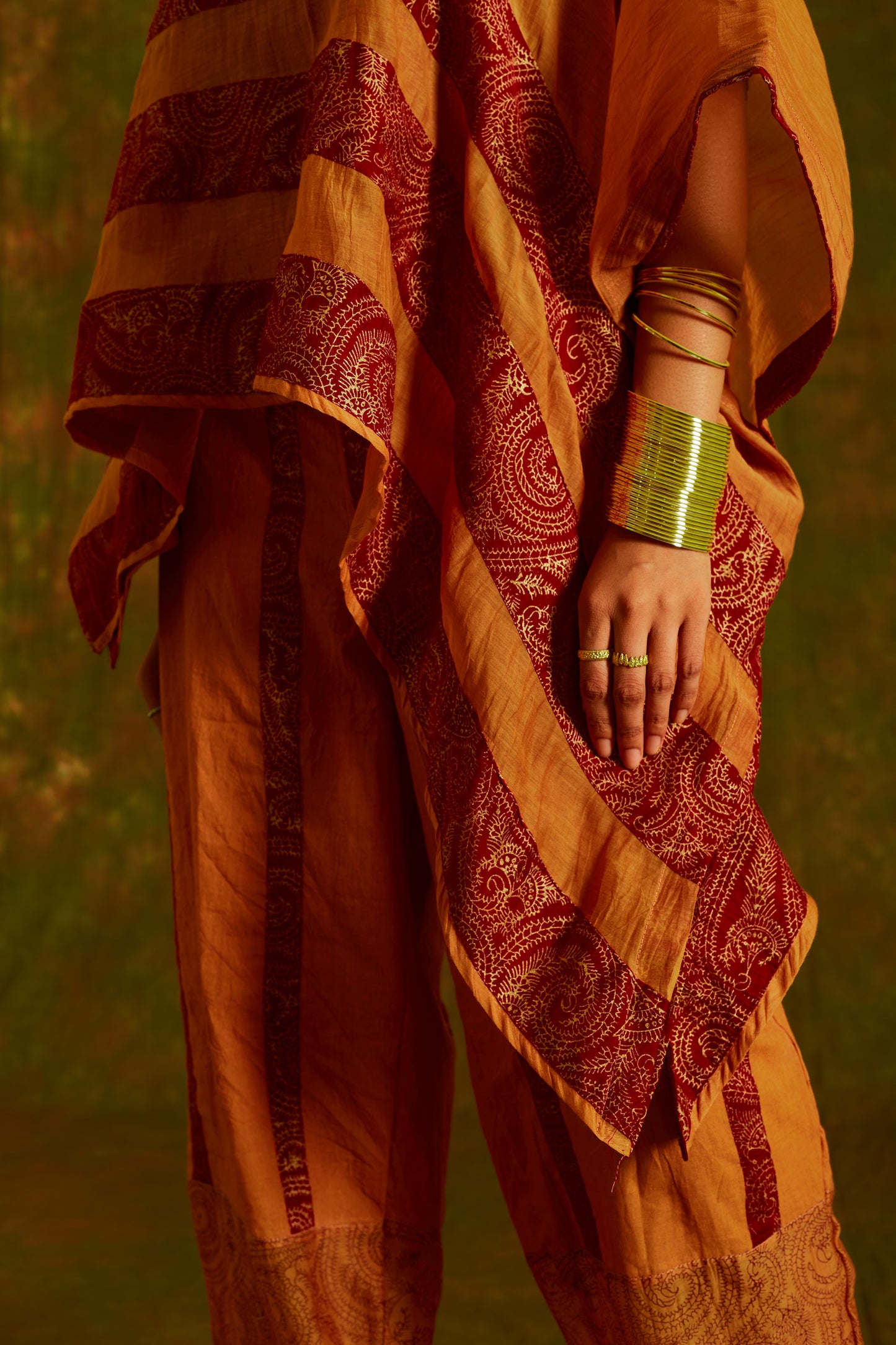 Jashan Rayi Chanderi Kaftan