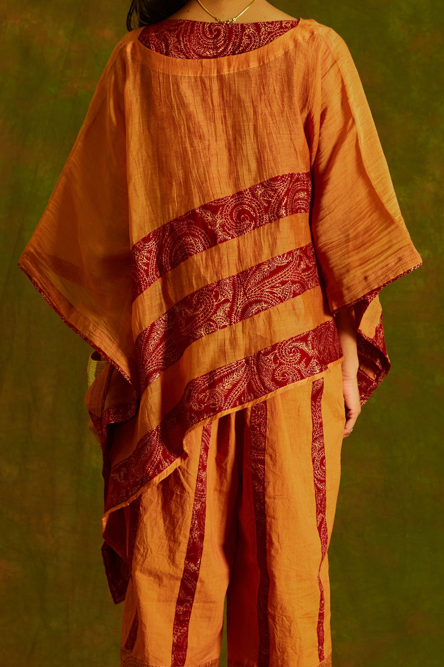 Jashan Rayi Chanderi Kaftan