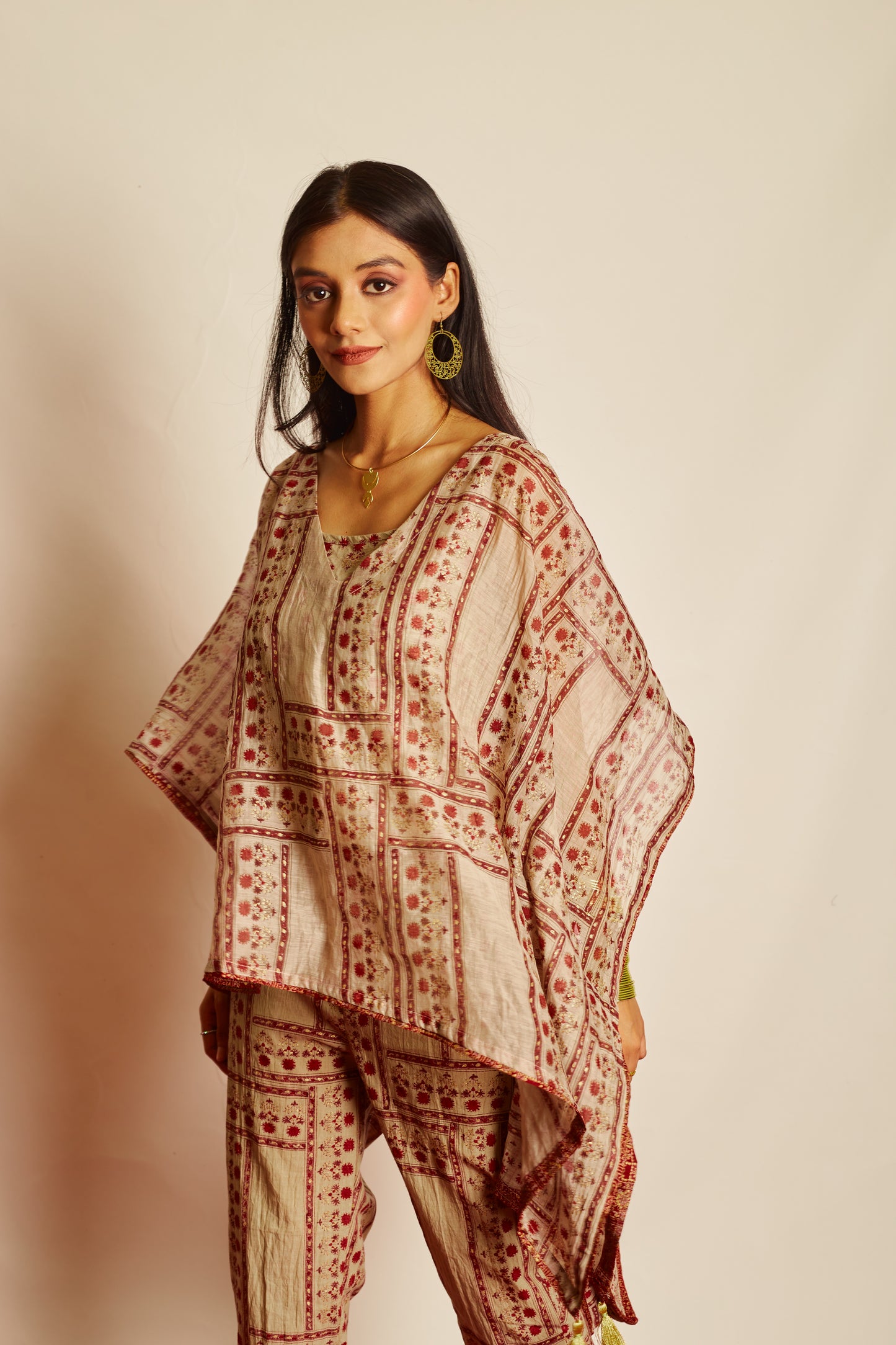 Jashan Surmayi Chanderi Kaftan