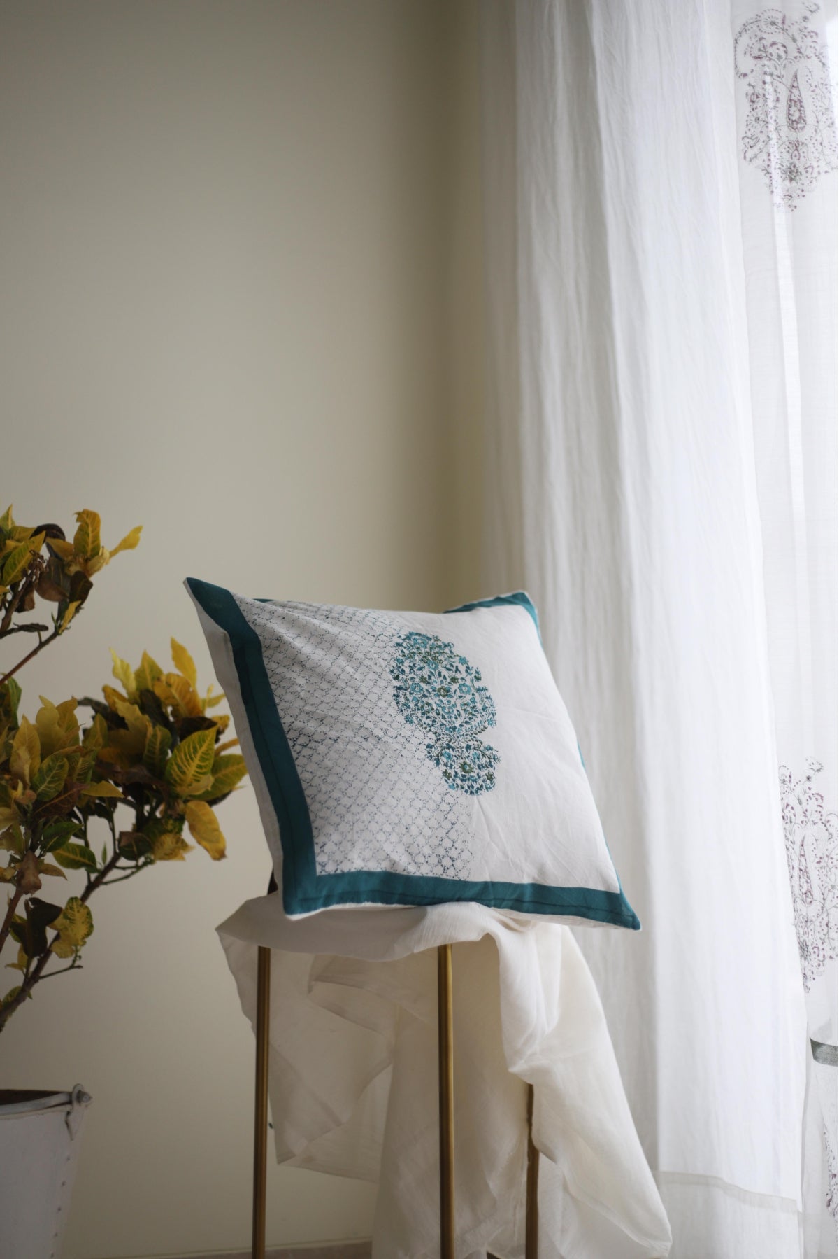 Blue Paisely Cushion Cover (Set of 2)